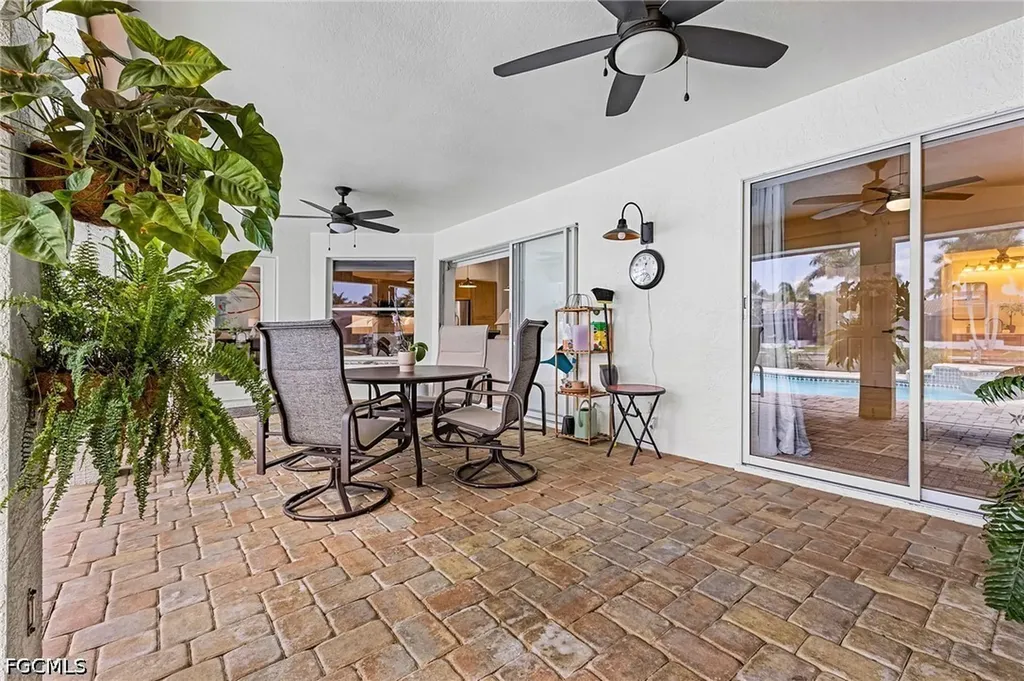 2207 SW 52nd Street Cape Coral FL 33914
