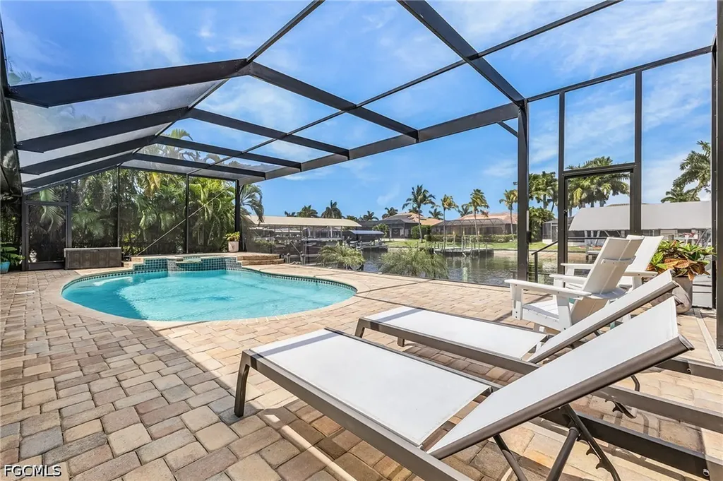 2207 SW 52nd Street Cape Coral FL 33914