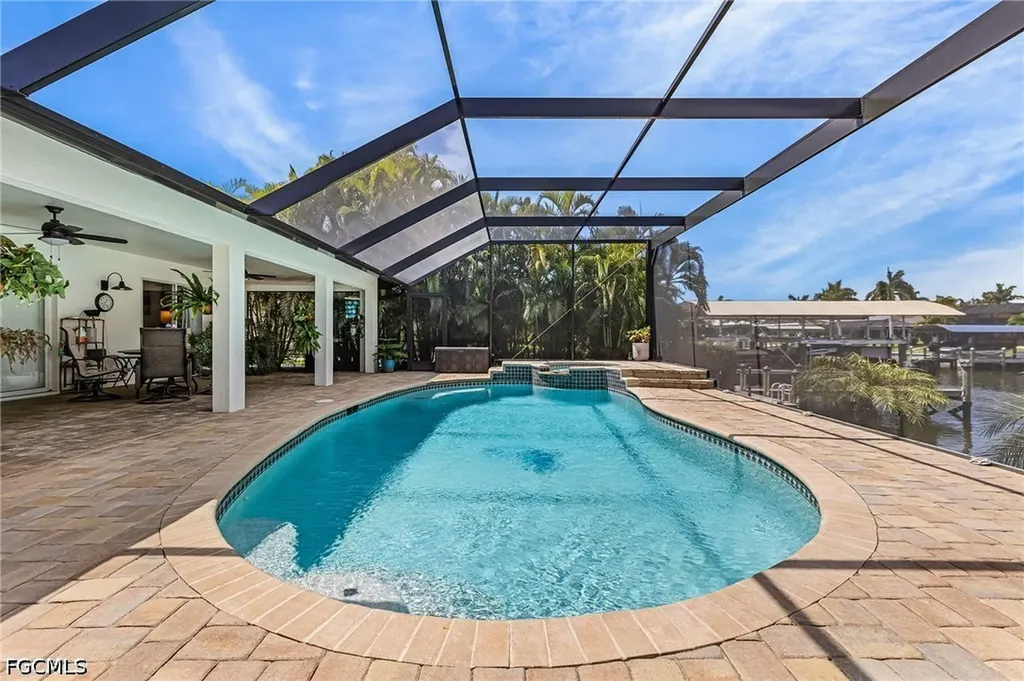 2207 SW 52nd Street Cape Coral FL 33914