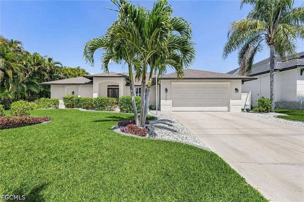 2207 SW 52nd Street Cape Coral FL 33914