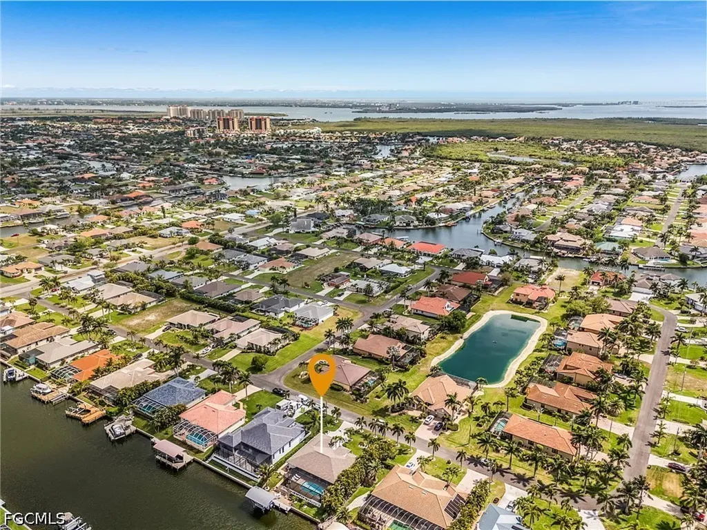 2207 SW 52nd Street Cape Coral FL 33914