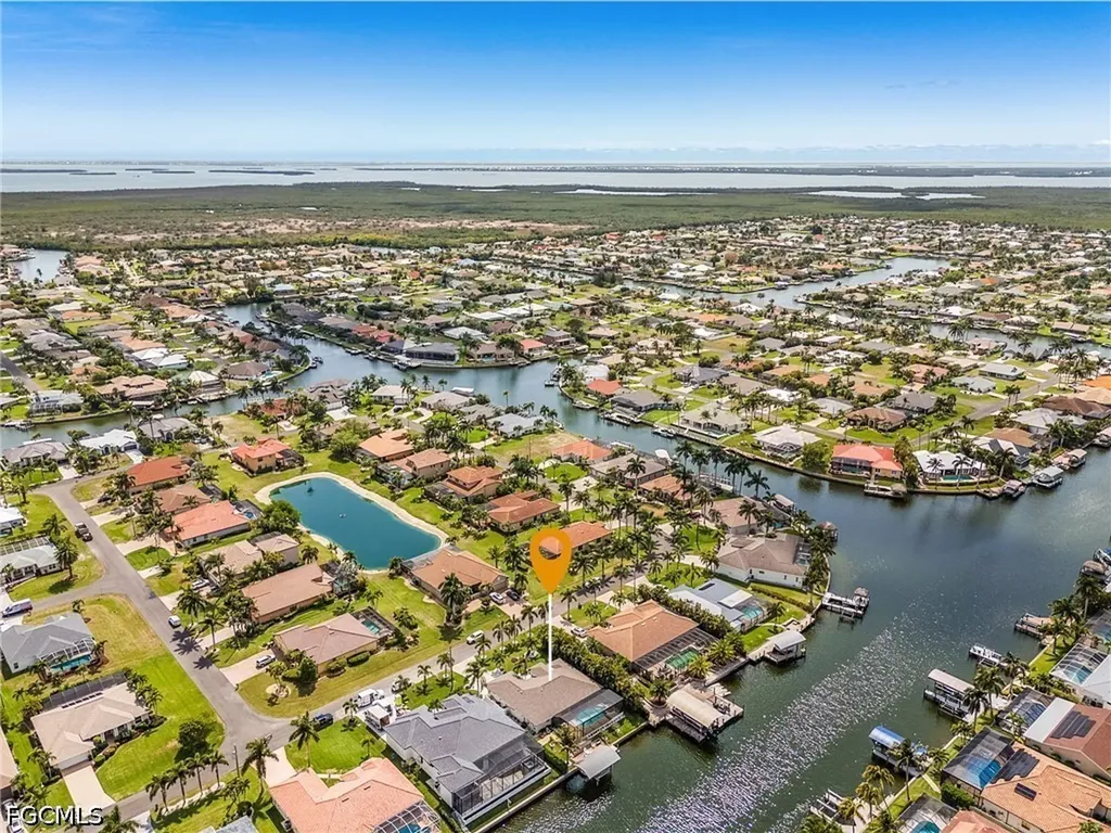 2207 SW 52nd Street Cape Coral FL 33914