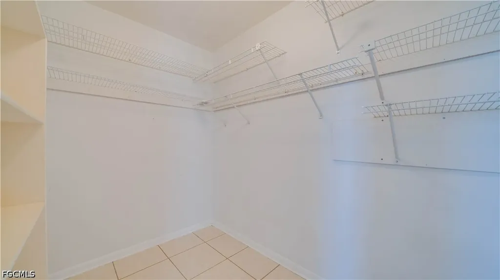 19 NE 20th Place Cape Coral FL 33909