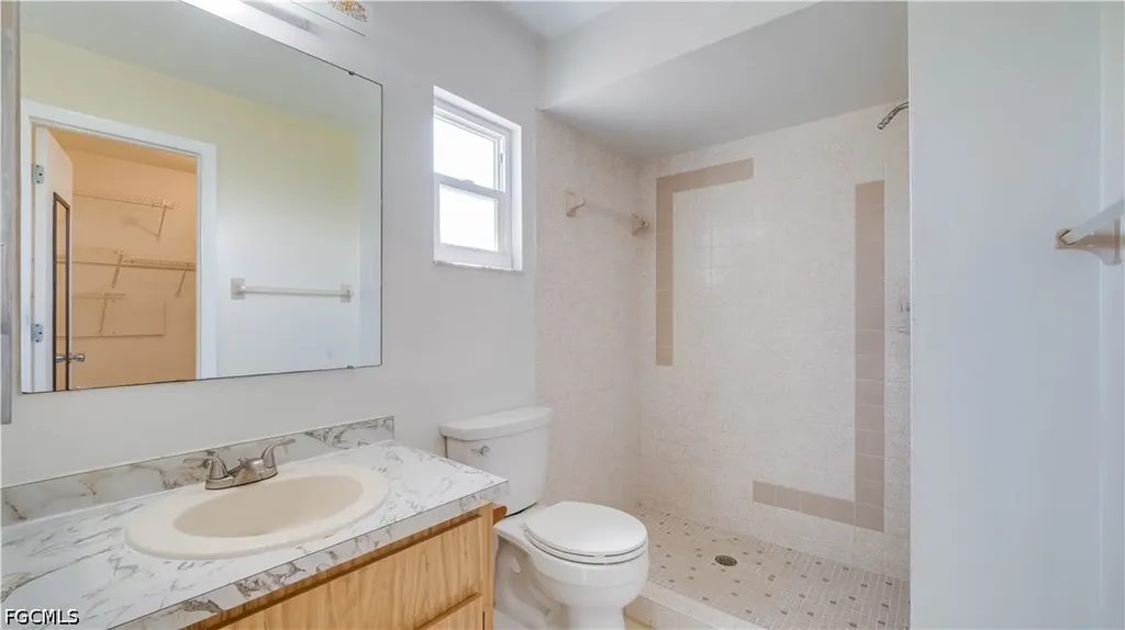 19 NE 20th Place Cape Coral FL 33909