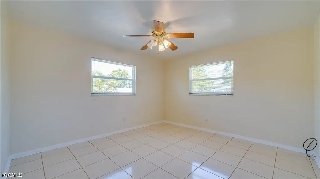 19 NE 20th Place Cape Coral FL 33909