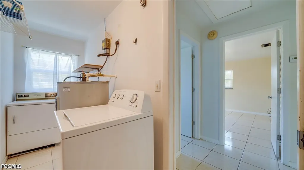 19 NE 20th Place Cape Coral FL 33909