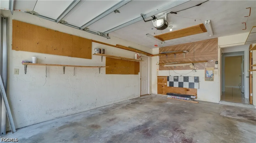 19 NE 20th Place Cape Coral FL 33909