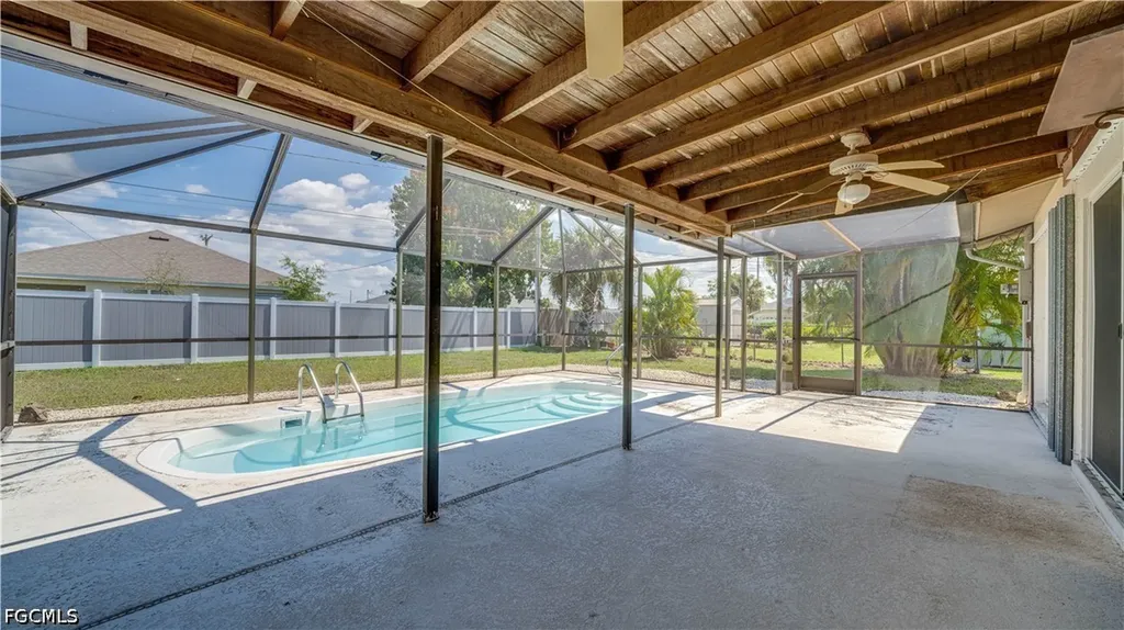 19 NE 20th Place Cape Coral FL 33909