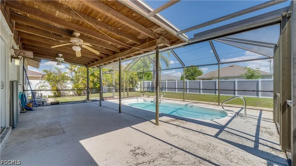 19 NE 20th Place Cape Coral FL 33909