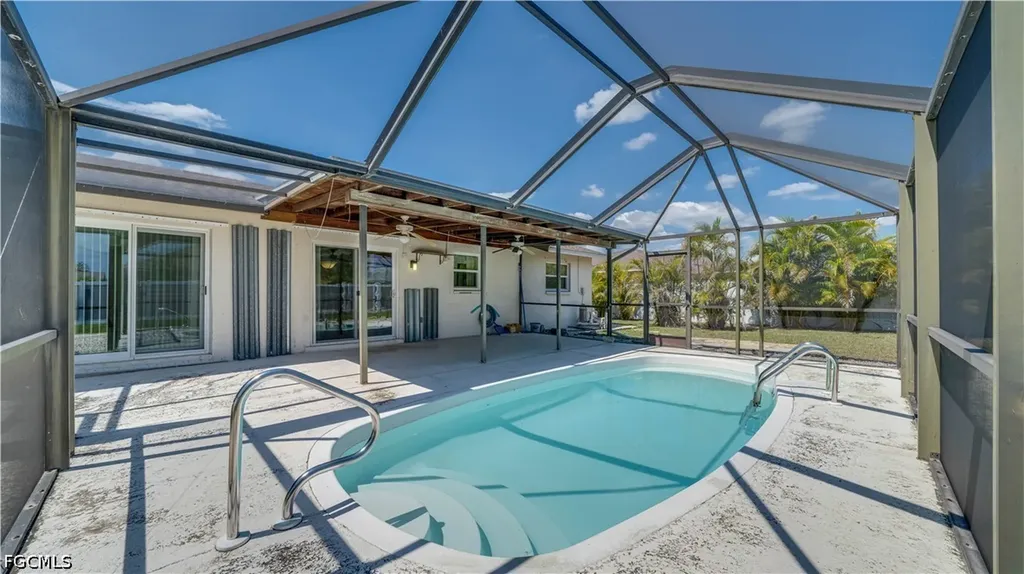 19 NE 20th Place Cape Coral FL 33909