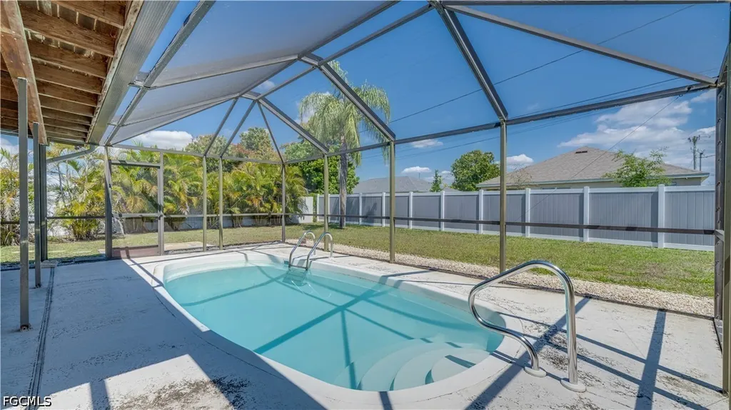 19 NE 20th Place Cape Coral FL 33909