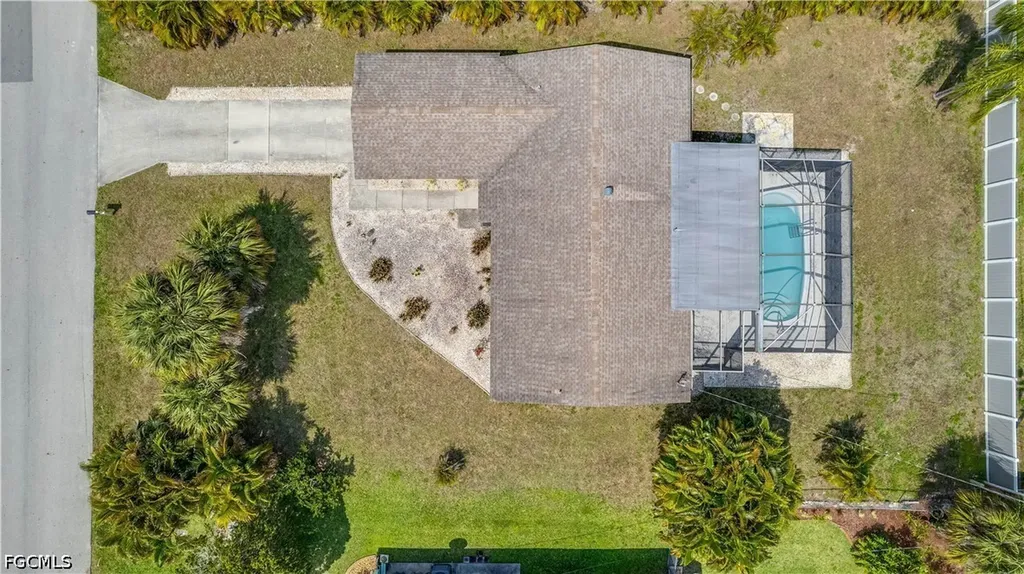 19 NE 20th Place Cape Coral FL 33909