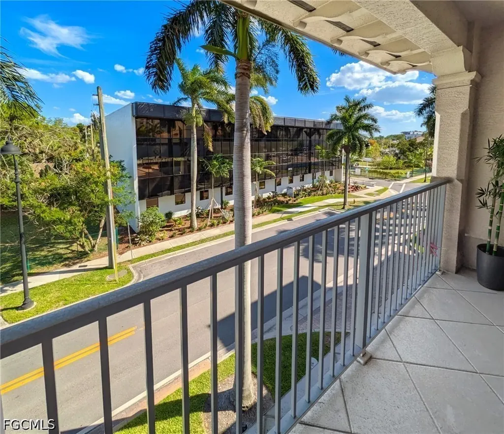 2080 W 1st Street Fort Myers FL 33901