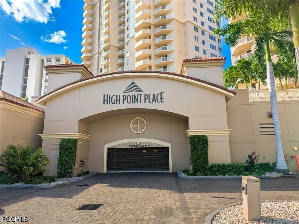 2080 W 1st Street Fort Myers FL 33901