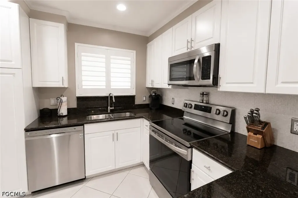 2080 W 1st Street Fort Myers FL 33901