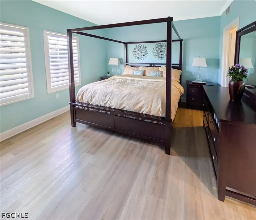 2080 W 1st Street Fort Myers FL 33901