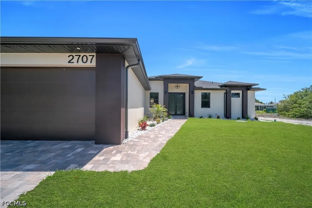 2707 29th Street SW Lehigh Acres FL 33976