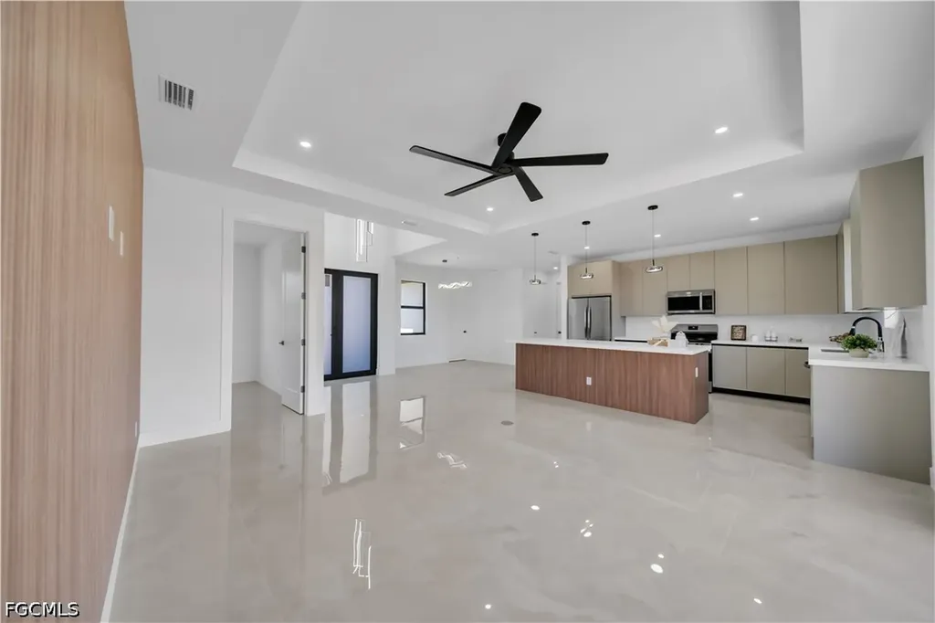 2707 29th Street SW Lehigh Acres FL 33976