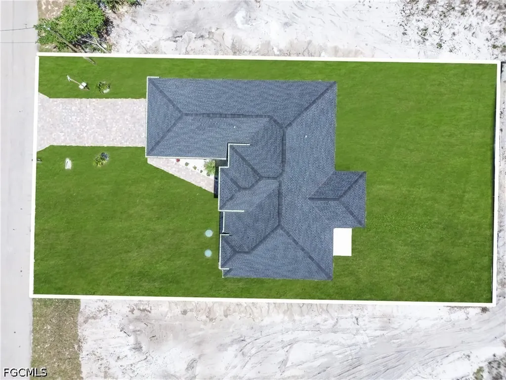 2707 29th Street SW Lehigh Acres FL 33976