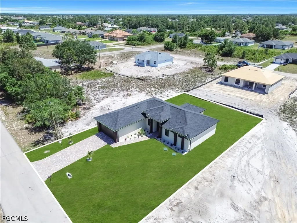 2707 29th Street SW Lehigh Acres FL 33976