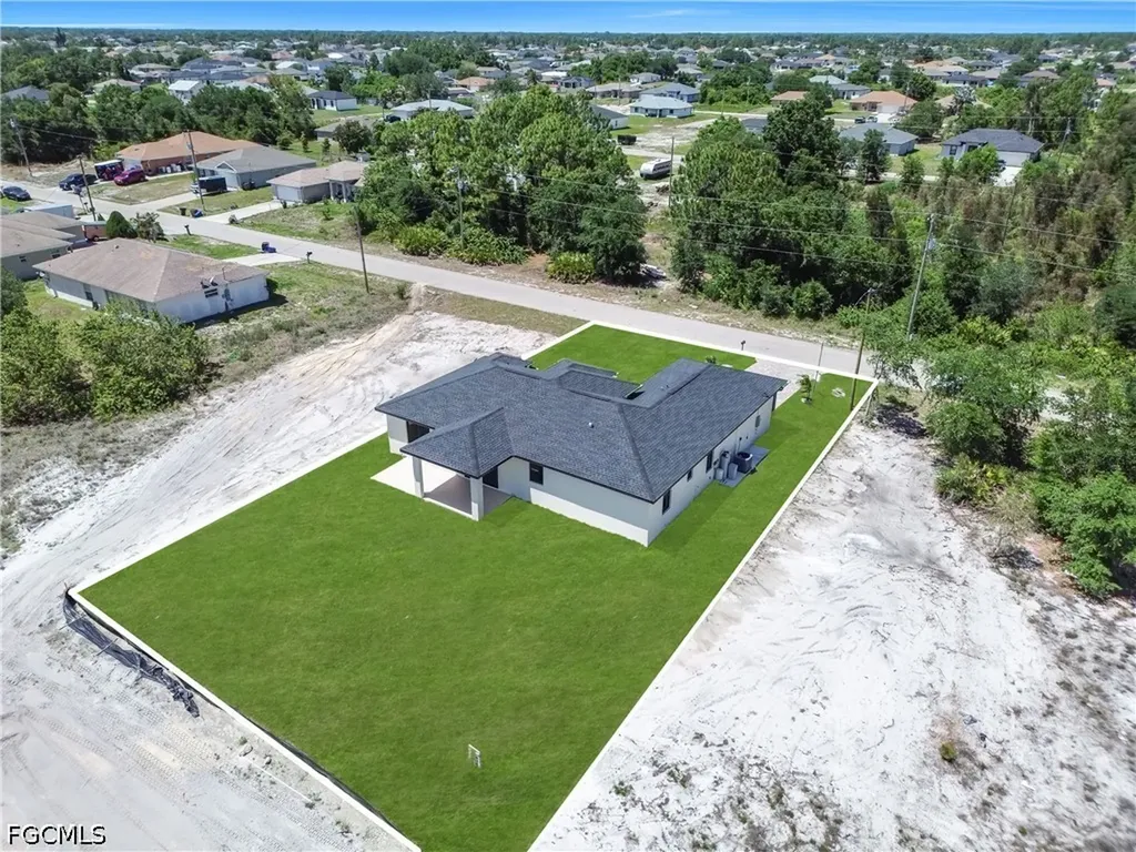 2707 29th Street SW Lehigh Acres FL 33976