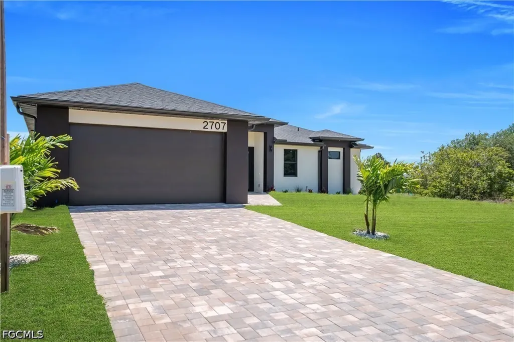 2707 29th Street SW Lehigh Acres FL 33976