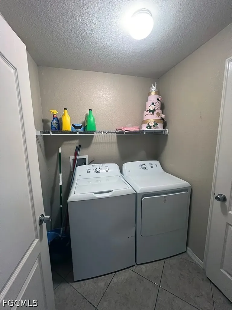 2707 25th Street SW Lehigh Acres FL 33976