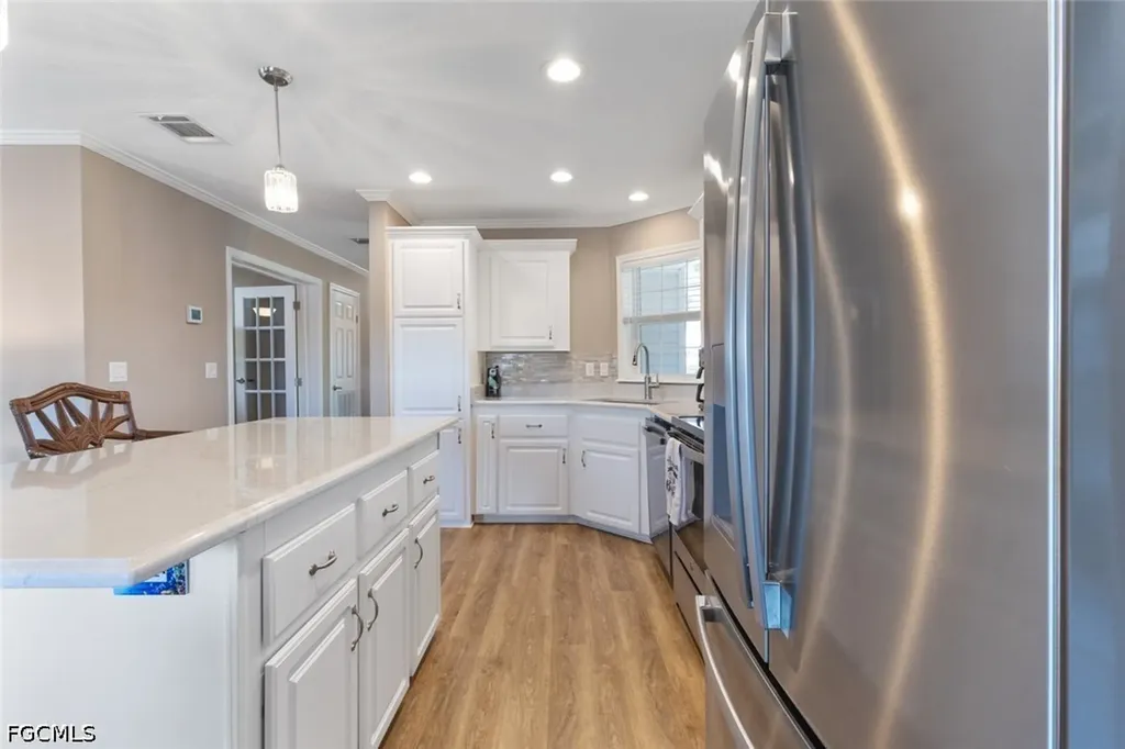 209 Sun Circle Fort Myers FL 33905