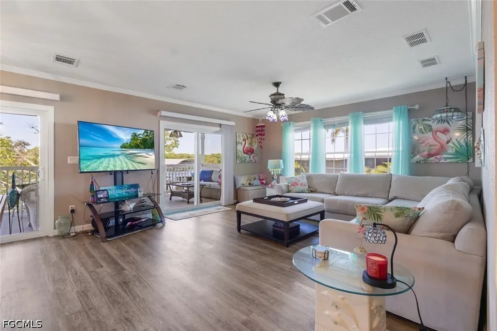 209 Sun Circle Fort Myers FL 33905