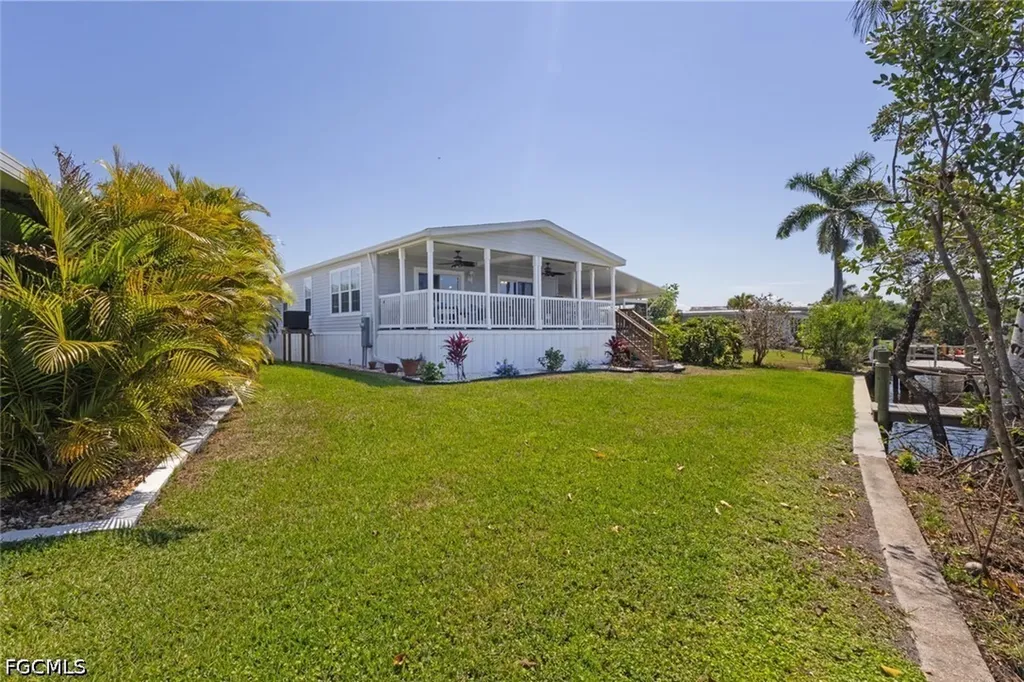 209 Sun Circle Fort Myers FL 33905