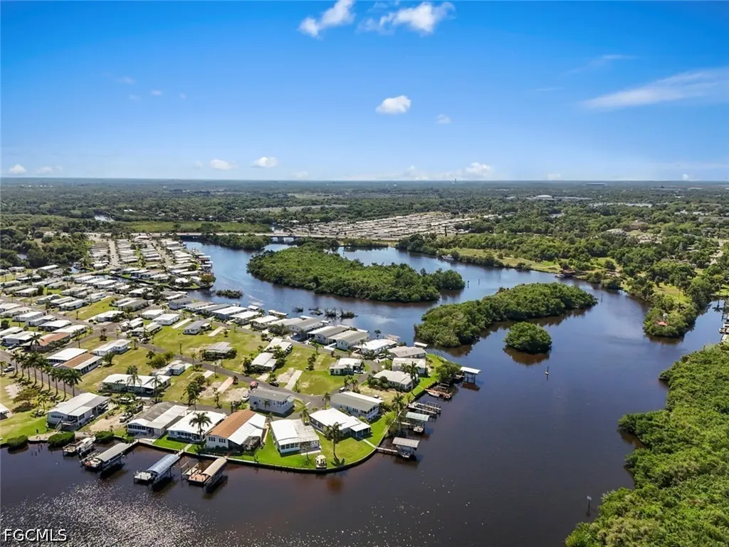 209 Sun Circle Fort Myers FL 33905