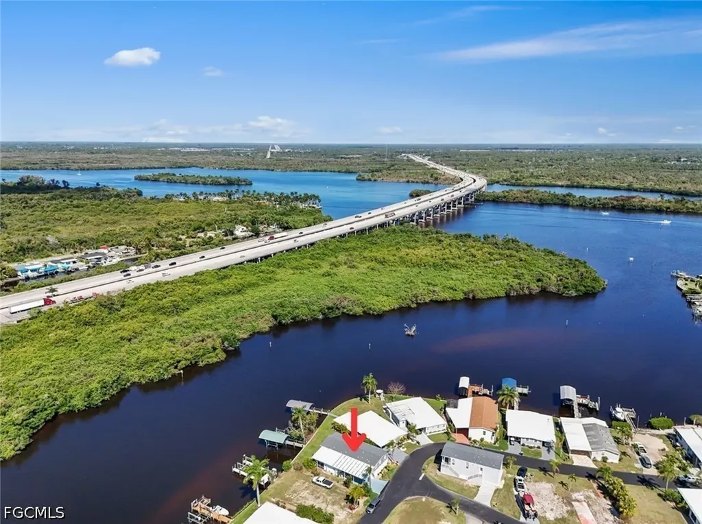 209 Sun Circle Fort Myers FL 33905