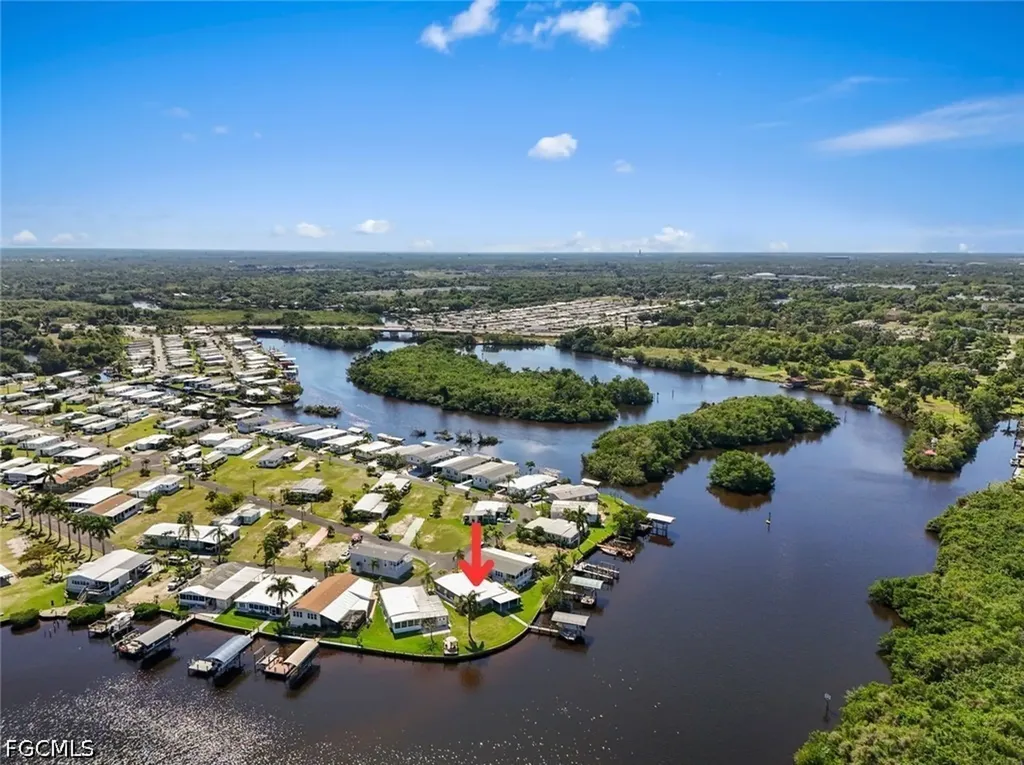209 Sun Circle Fort Myers FL 33905