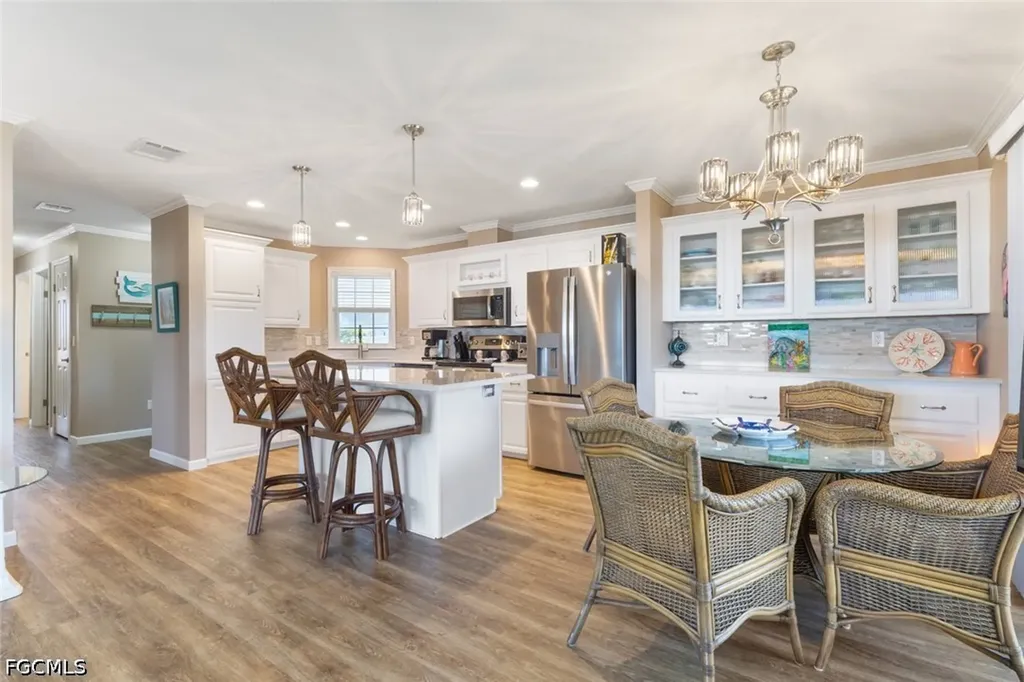 209 Sun Circle Fort Myers FL 33905