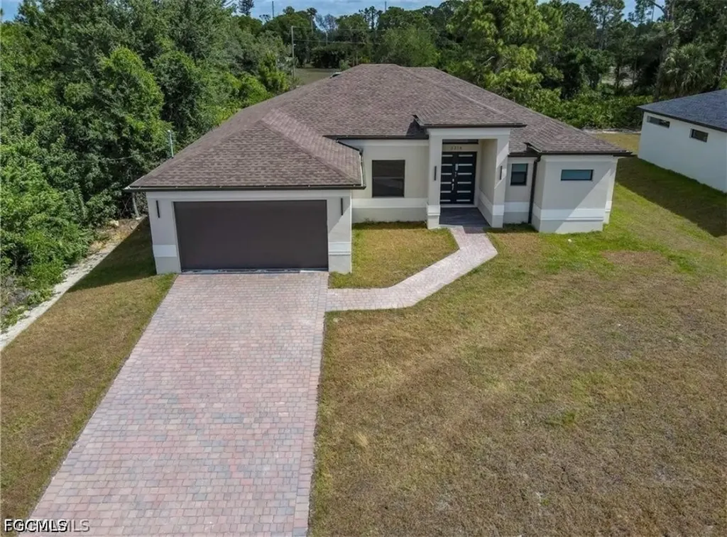 3316 4th Street SW Lehigh Acres FL 33976