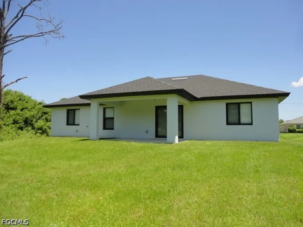 3805 6th Street W Lehigh Acres FL 33971