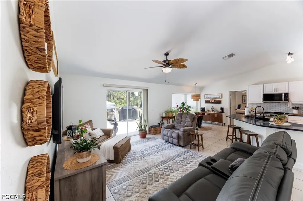 2118 Moore Avenue Alva FL 33920