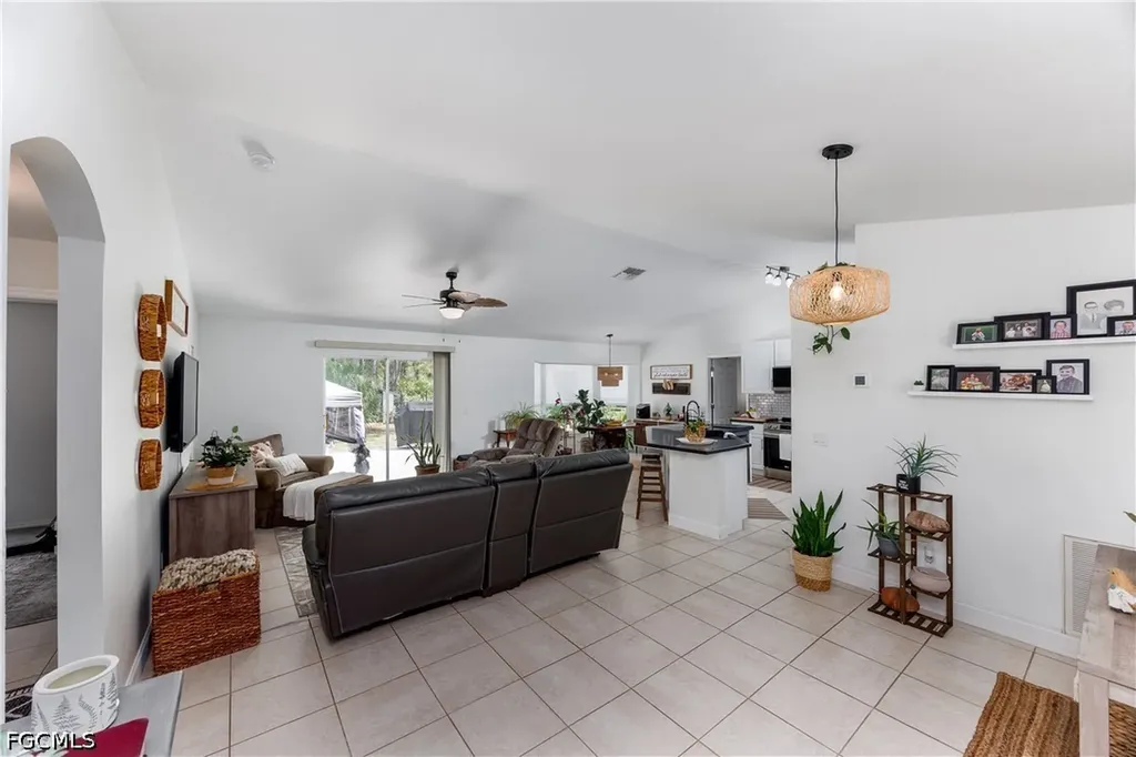 2118 Moore Avenue Alva FL 33920