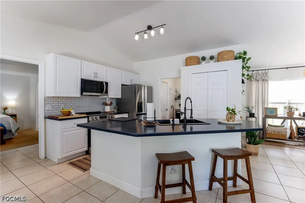 2118 Moore Avenue Alva FL 33920