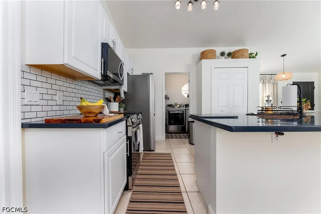 2118 Moore Avenue Alva FL 33920