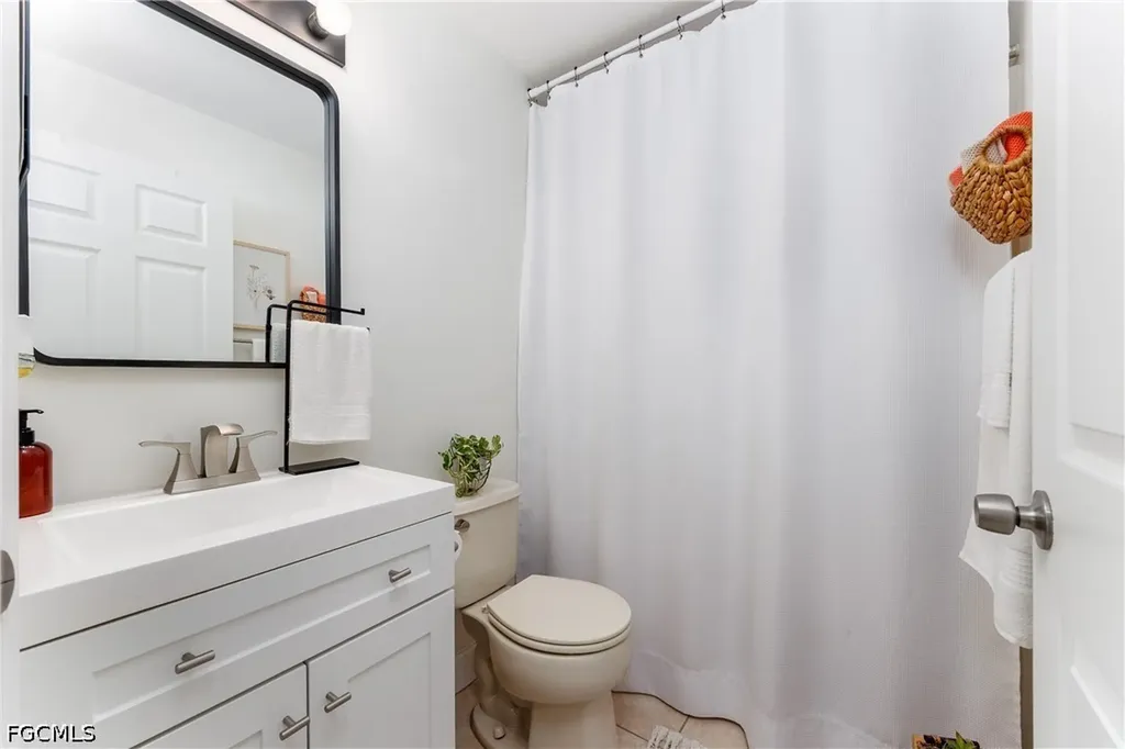 2118 Moore Avenue Alva FL 33920