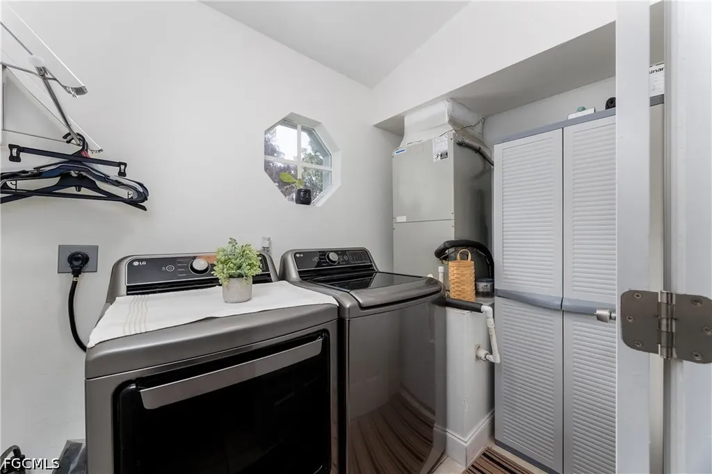 2118 Moore Avenue Alva FL 33920