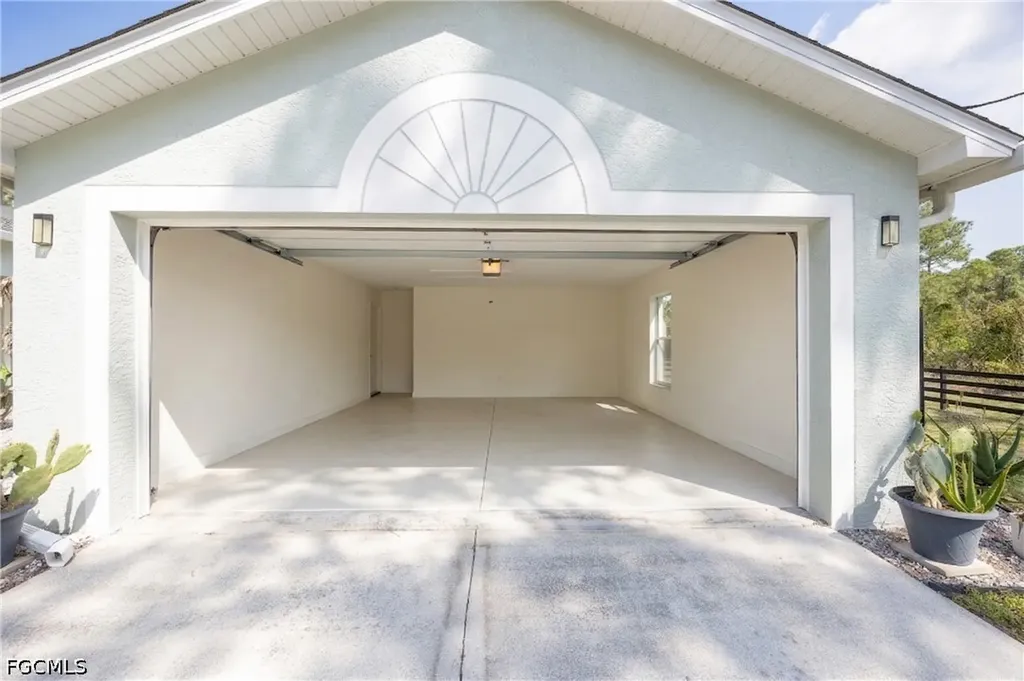 2118 Moore Avenue Alva FL 33920