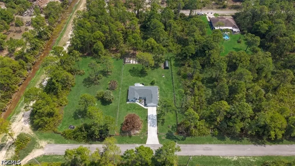 2118 Moore Avenue Alva FL 33920