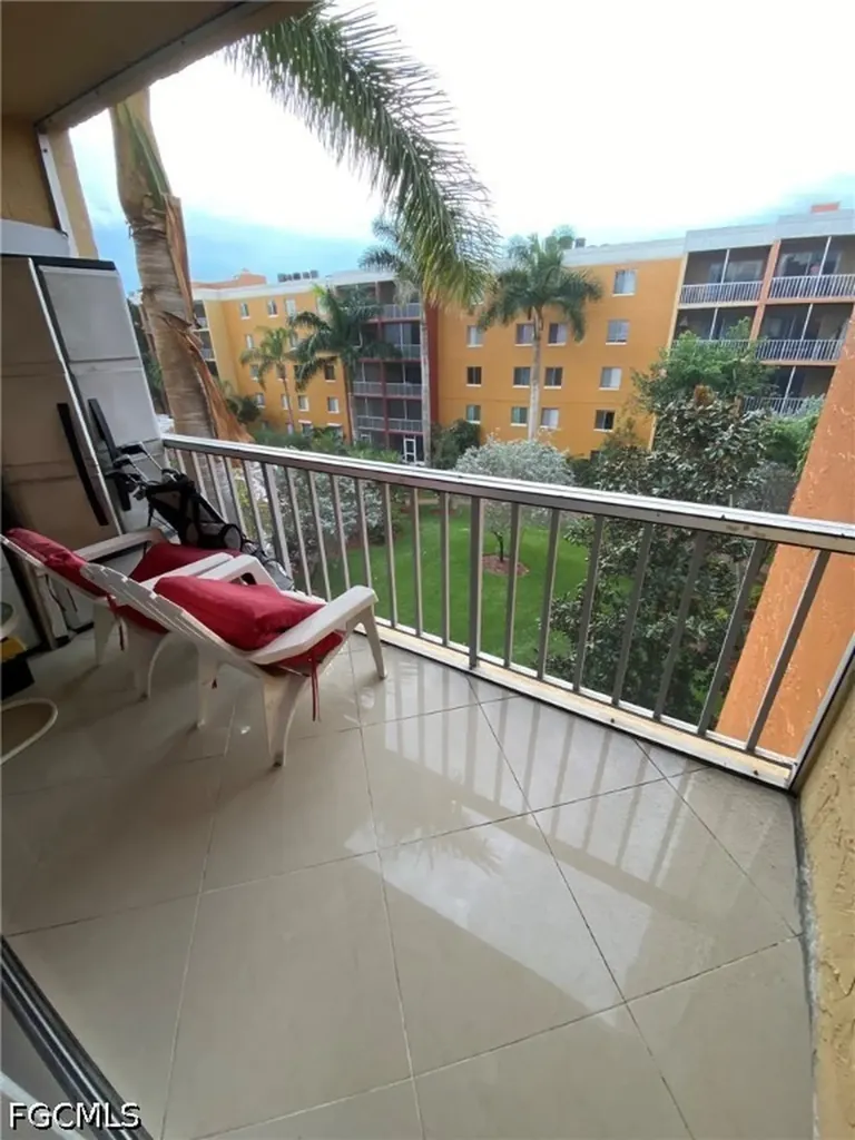 2366 E Mall Drive Fort Myers FL 33901