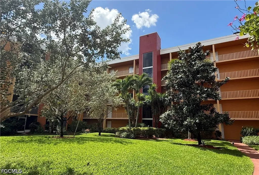 2366 E Mall Drive Fort Myers FL 33901
