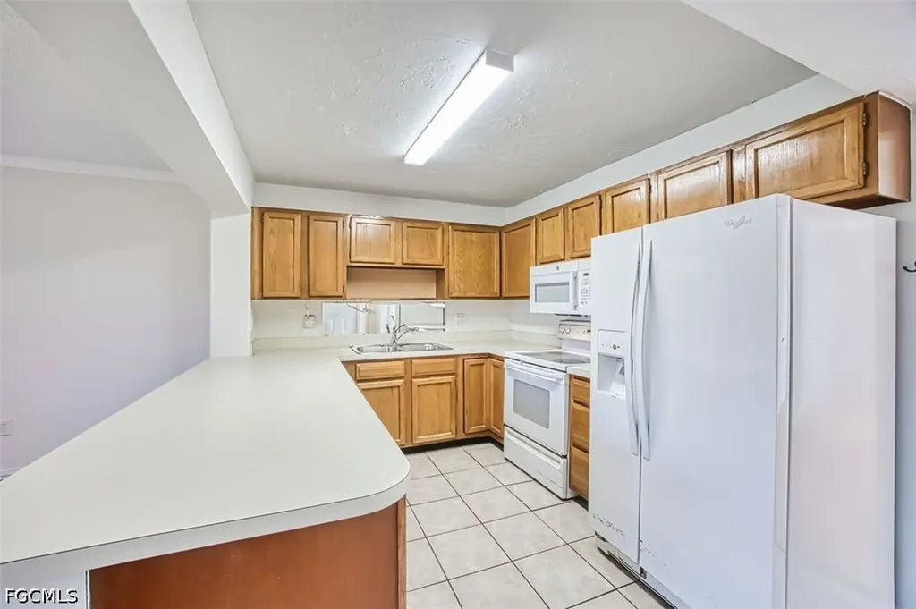 6898 Sandtrap Drive Fort Myers FL 33919