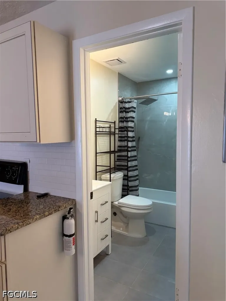 4969 Vincennes Street Cape Coral FL 33904