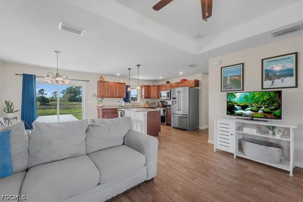 9016 Meadow Circle Labelle FL 33935
