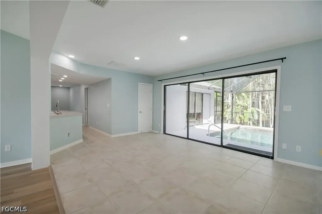 6686 Kestrel Circle Fort Myers FL 33966